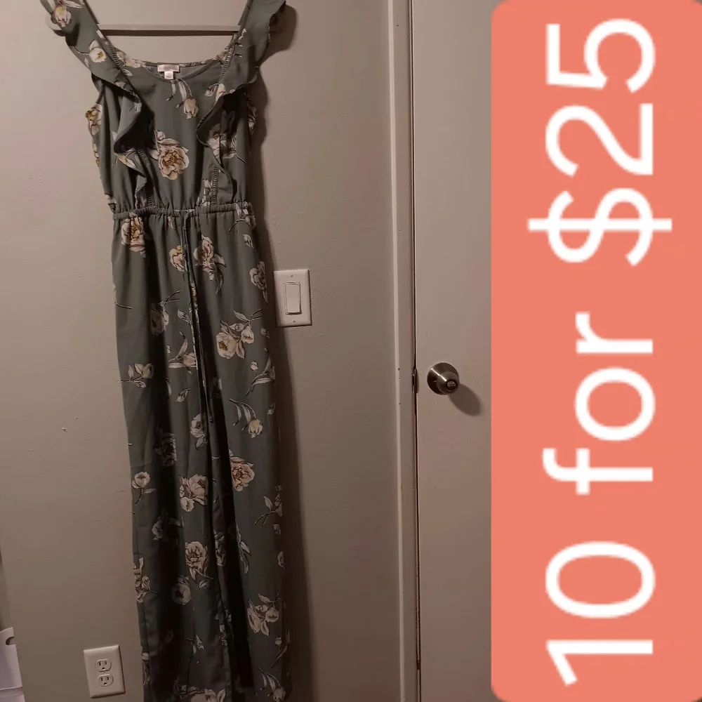 Xhilaration Sage Floral Print Jumpsuit - Picture 2 of 16